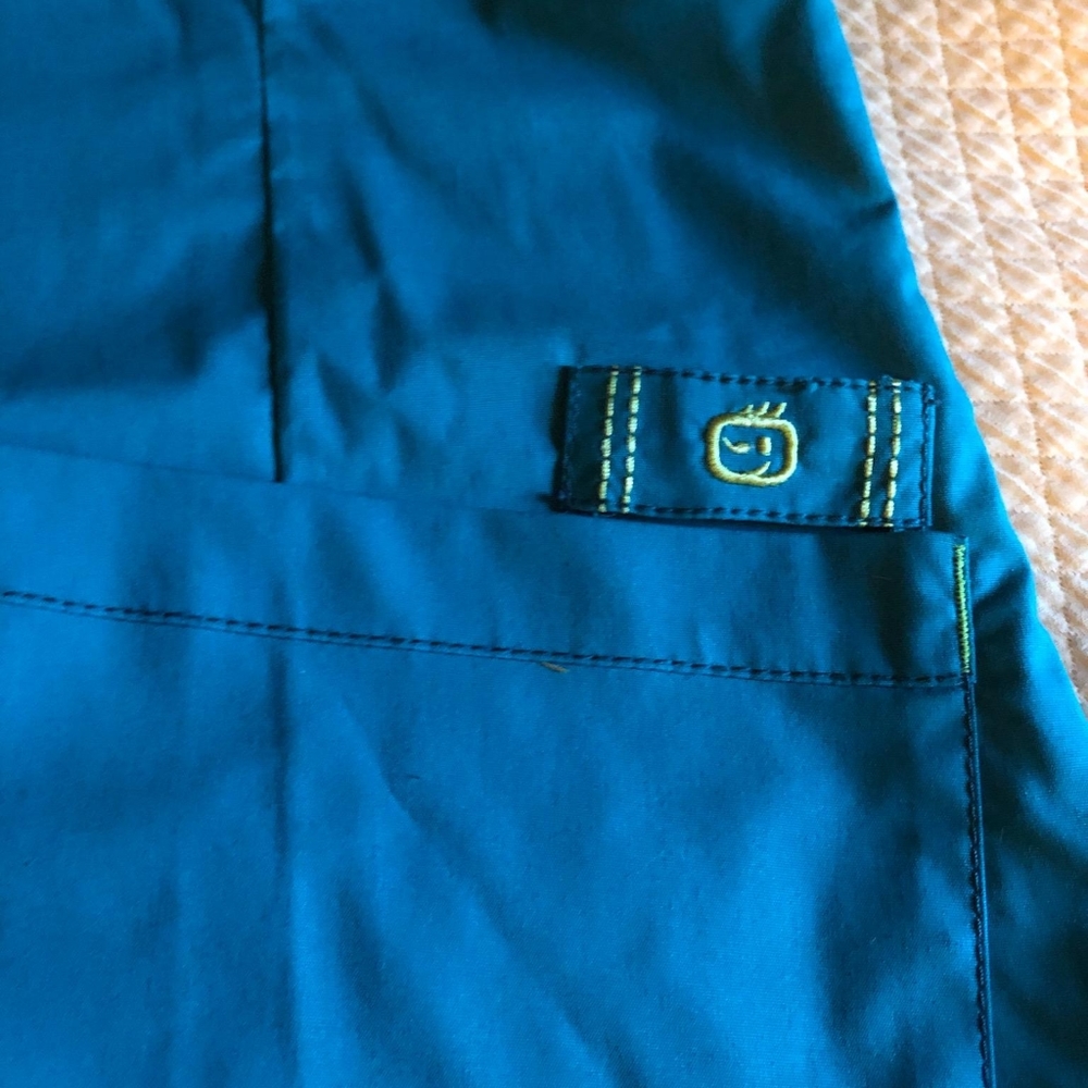 WONDER FLEX SCRUB TOP - Picture 4 of 6